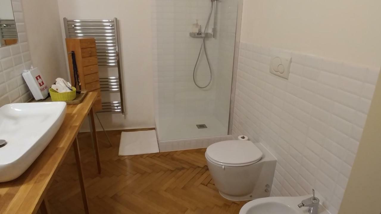 Bed and Breakfast 0.3 Stanze Triest Exterior foto
